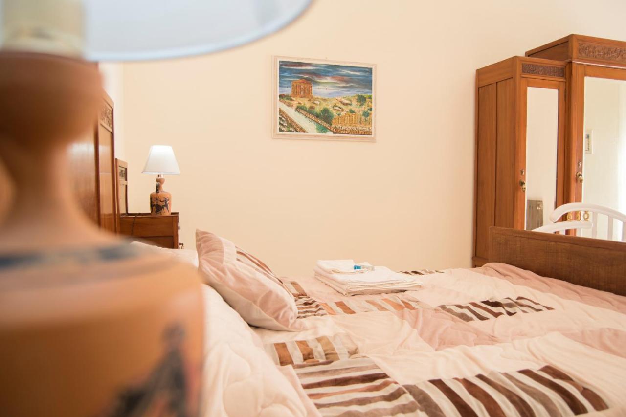 Antica Akragante Apartment Agrigento Con Parcheggio Luaran gambar