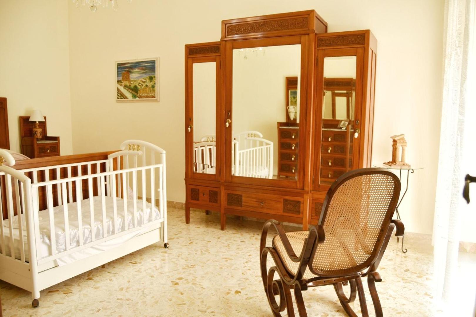 Antica Akragante Apartment Agrigento Con Parcheggio Luaran gambar