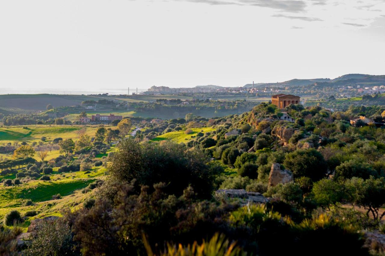 Antica Akragante Apartment Agrigento Con Parcheggio Luaran gambar